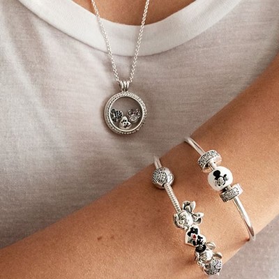 pandora логомания
